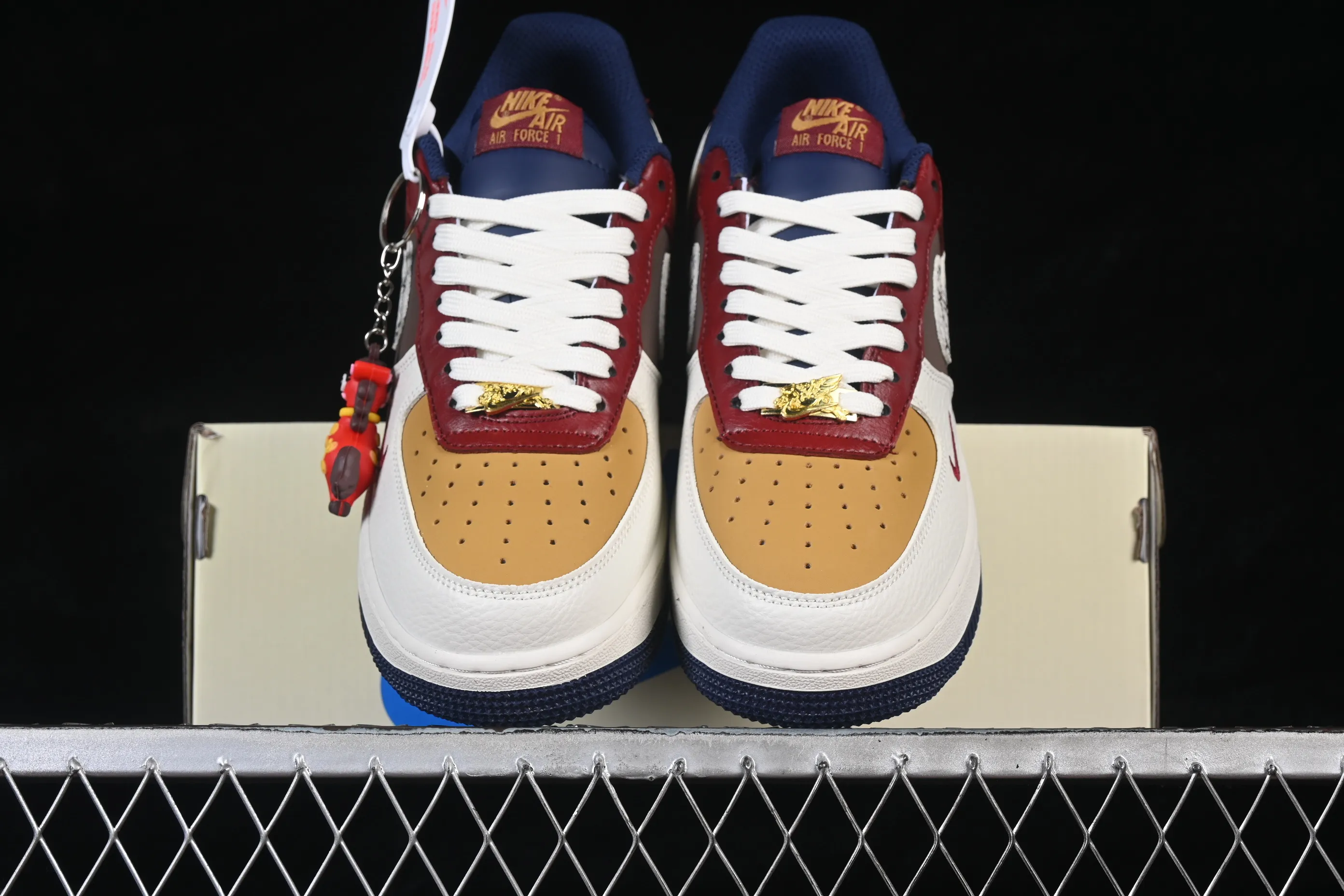 All categories Nk Air Force 1 Air Force series Nk Air Force 1 Low Air Force low top Nike Air Force 1'07 Low Year of the Horse limited edition Ruicai Xiangyun gold pattern Air Force 1 low top casual sneakers NH0601-535